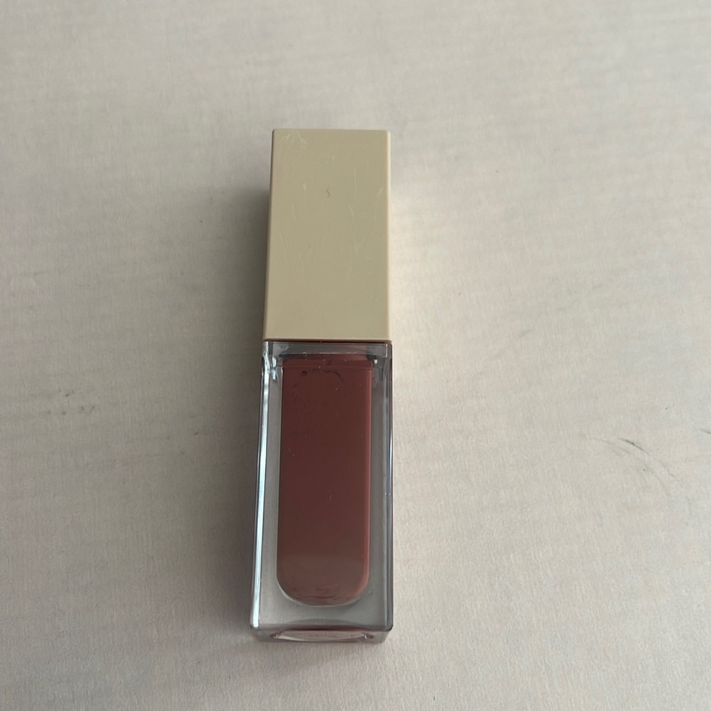 “ Carabet “ Lip Licquer